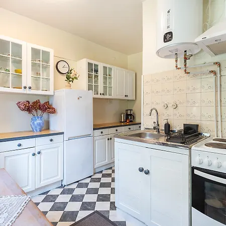 Lovely Nest In Nomme Apartament